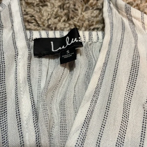 NWOT— Lulu’s stripped linen halter top - Picture 2 of 2